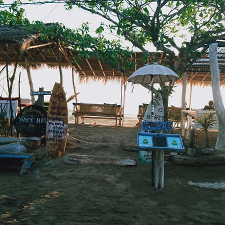 Why Not Bar And Bungalows #2 Pemenang Екстер'єр фото